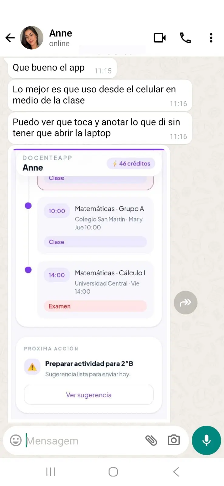 Mensaje de una docente que usa la app desde el celular en medio de la clase